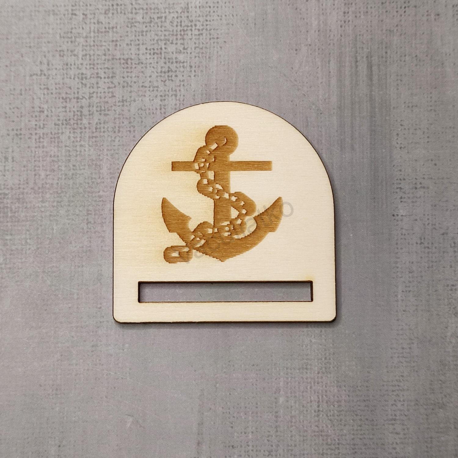 Drevený výrez - záložka ovál kotva grav. (5x5cm)