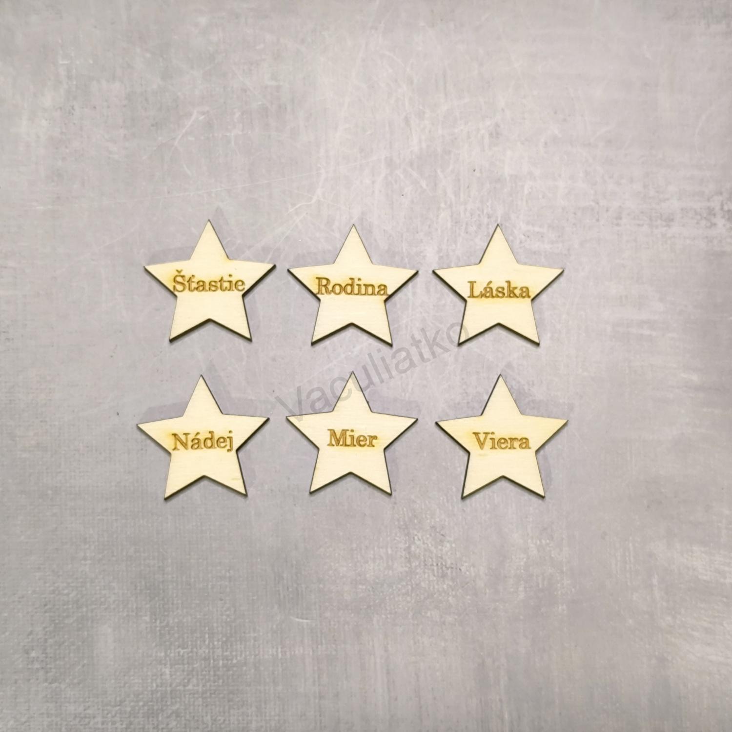 Drevený výrez - hviezda 3cm s textom na želanie 1ks (max 1-2 slová)